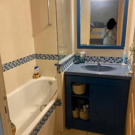 50m De La Apartman